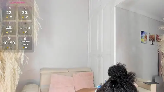 CardyKambell1 online show from April 7, 4:02 am