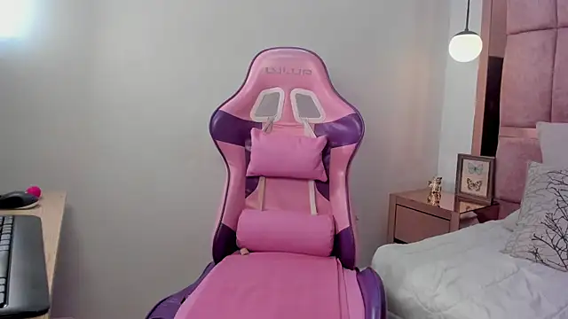 Snapshot of kate_lua chatting on September 17, 11:56 am kate lua online show from September 17, 11:56 am