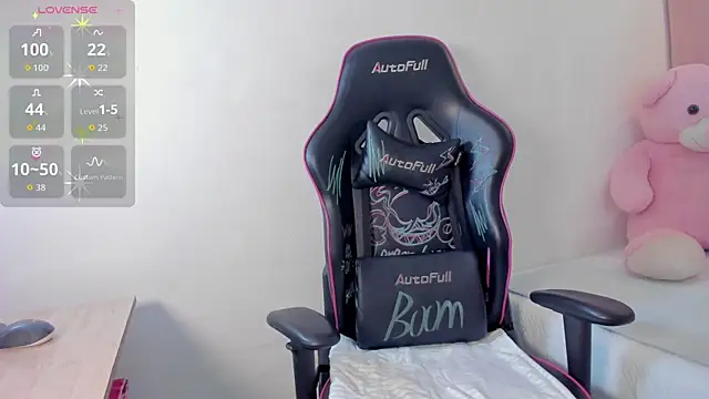 Snapshot of kate_lua chatting on October 4, 1:09 pm kate lua online show from October 4, 1:09 pm