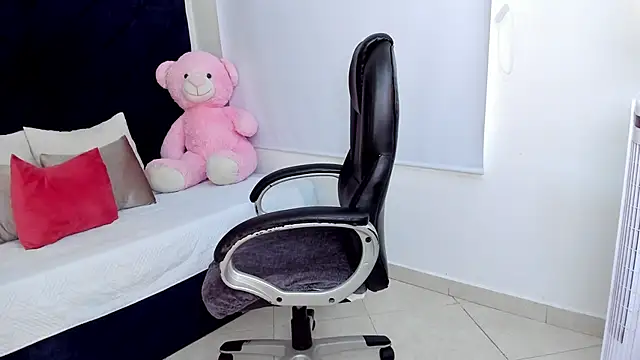 Snapshot of kate_lua chatting on November 8, 1:22 pm kate lua online show from November 8, 1:22 pm