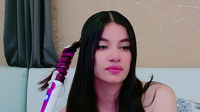 MiaDunoff online show from April 22, 10:00 pm