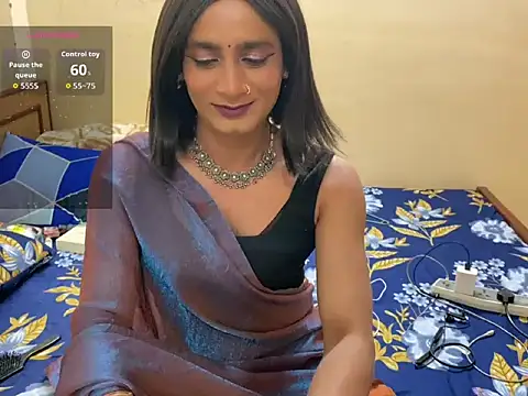 LuvLayla online show from April 10, 9:19 pm