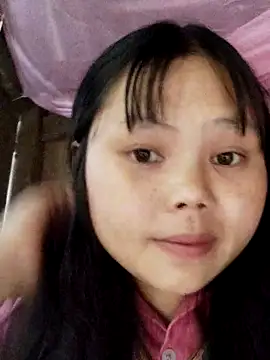 Snapshot of omiu-baby chatting on May 11, 7:36 am omiu-baby online show from May 11, 7:36 am