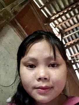 Snapshot of omiu-baby chatting on May 19, 1:56 am omiu-baby online show from May 19, 1:56 am