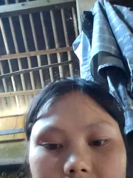 Snapshot of omiu-baby chatting on May 22, 7:48 am omiu-baby online show from May 22, 7:48 am