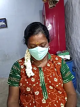 Snapshot of umashreetamil chatting on September 29, 1:49 pm umashreetamil online show from September 29, 1:49 pm