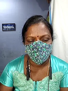 Snapshot of umashreetamil chatting on November 9, 12:42 am umashreetamil online show from November 9, 12:42 am