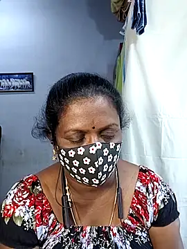 Snapshot of umashreetamil chatting on November 16, 4:18 am umashreetamil online show from November 16, 4:18 am