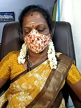 Snapshot of umashreetamil chatting on November 20, 3:12 pm umashreetamil online show from November 20, 3:12 pm