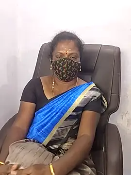 Snapshot of umashreetamil chatting on December 3, 2:48 pm umashreetamil online show from December 3, 2:48 pm