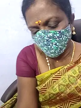 Snapshot of umashreetamil chatting on December 4, 3:10 pm umashreetamil online show from December 4, 3:10 pm