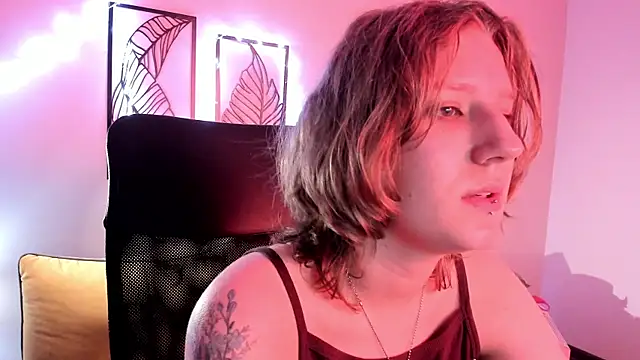 Snapshot of Hailey_Foxy chatting on November 9, 8:56 am Hailey Foxy online show from November 9, 8:56 am