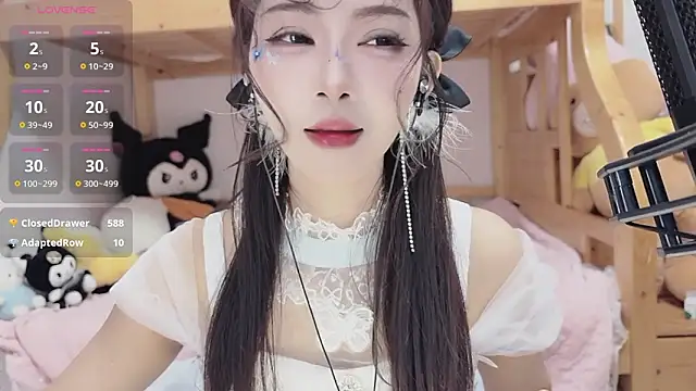 Snapshot of Sue101010 chatting on October 27, 2:32 pm Sue101010 online show from October 27, 2:32 pm