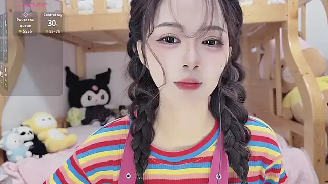 Snapshot of Sue101010 chatting on October 28, 1:58 pm Sue101010 online show from October 28, 1:58 pm