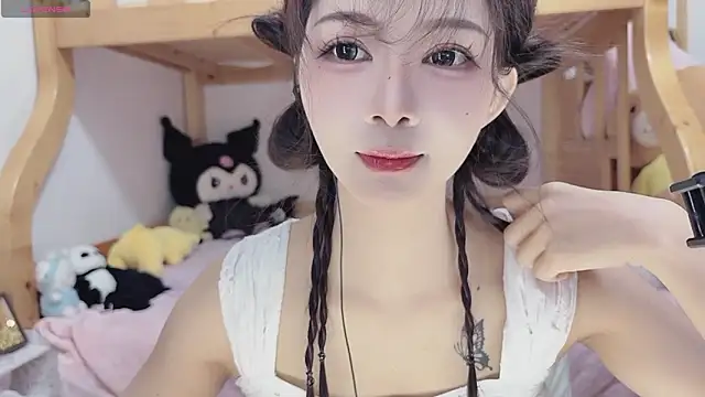 Snapshot of Sue101010 chatting on October 30, 2:07 pm Sue101010 online show from October 30, 2:07 pm