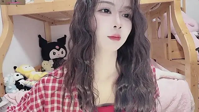 Snapshot of Sue101010 chatting on October 31, 4:30 pm Sue101010 online show from October 31, 4:30 pm