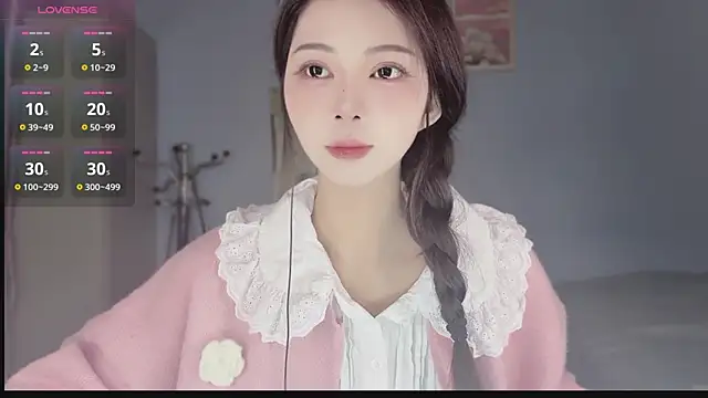 Snapshot of Sue101010 chatting on November 29, 3:26 pm Sue101010 online show from November 29, 3:26 pm