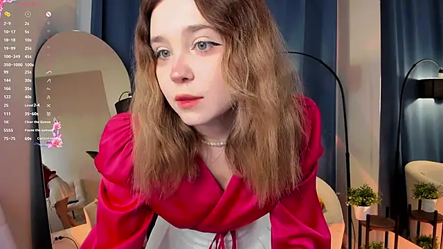Snapshot of Lina_Glow chatting on September 12, 6:35 am Lina Glow online show from September 12, 6:35 am