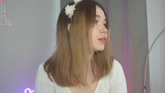 Snapshot of Lina_Glow chatting on September 20, 6:25 am Lina Glow online show from September 20, 6:25 am