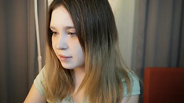 Lina Glow online show from November 20, 7:08 am