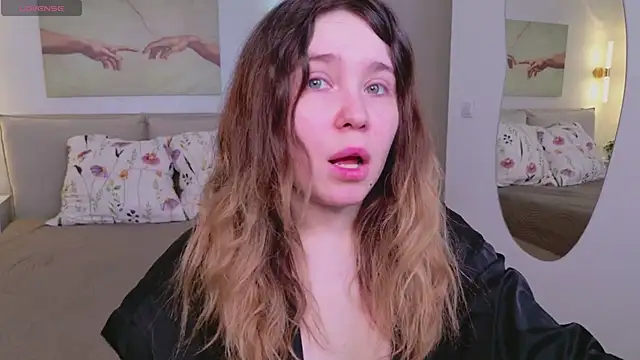 Lina Glow online show from March 27, 6:52 am