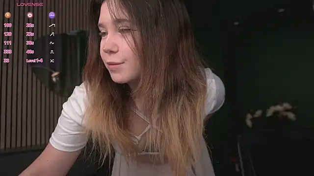 Lina Glow online show from June 5, 6:42 am
