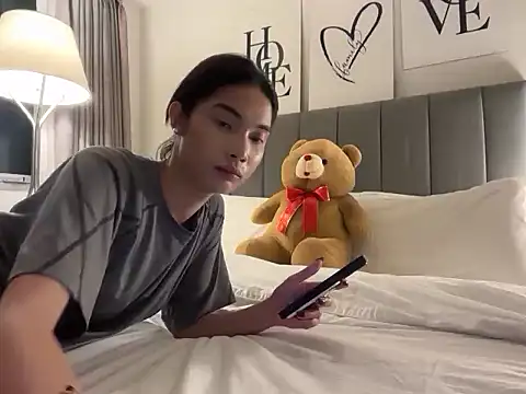 Snapshot of yourladycess_ chatting on February 11, 12:54 pm yourladycess online show from February 11, 12:54 pm