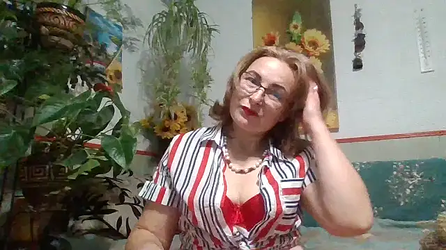 Snapshot of ZhannaLove480 chatting on November 7, 8:31 pm ZhannaLove480 online show from November 7, 8:31 pm
