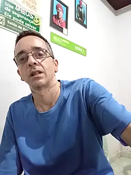 Snapshot of dinho_carioca chatting on September 9, 2:00 am dinho carioca online show from September 9, 2:00 am