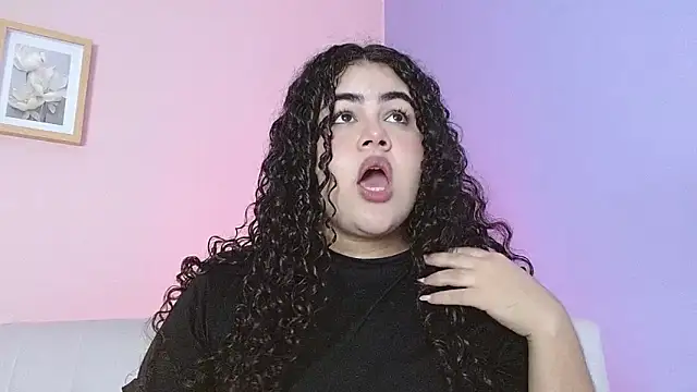 Snapshot of lourdes_moon22 chatting on October 15, 1:55 pm lourdes moon22 online show from October 15, 1:55 pm