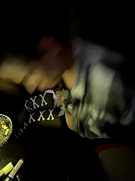 Snapshot of d3luluxx chatting on October 2, 8:32 am d3luluxx online show from October 2, 8:32 am