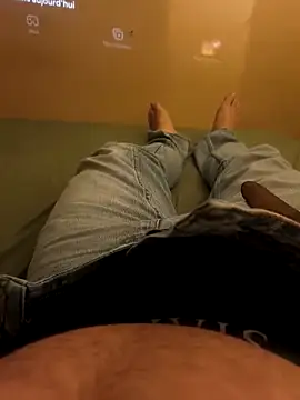 Snapshot of Normalludo0202 chatting on February 5, 3:16 pm Normalludo0202 online show from February 5, 3:16 pm