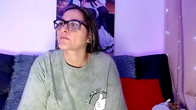 Snapshot of LAHILA_COOPERR chatting on October 25, 12:23 pm LAHILA COOPERR online show from October 25, 12:23 pm