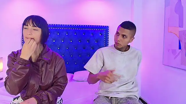 Damian and roxanne online show from December 18, 12:33 pm