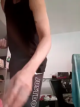 Alejandro92 cali online show from November 1, 3:25 pm