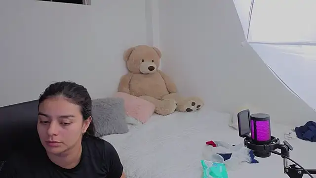 valerihouse online show from January 14, 12:49 am