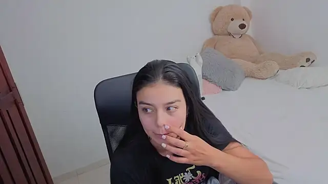 valerihouse online show from March 7, 1:46 am