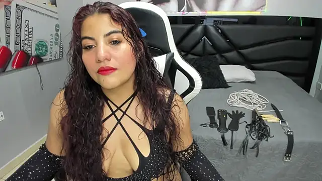 Snapshot of Sara_Bdsm_ chatting on October 16, 1:45 pm Sara Bdsm online show from October 16, 1:45 pm