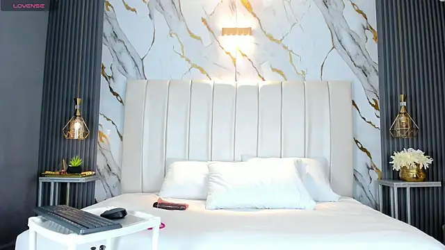 Snapshot of AariaLove chatting on November 14, 5:11 pm AariaLove online show from November 14, 5:11 pm