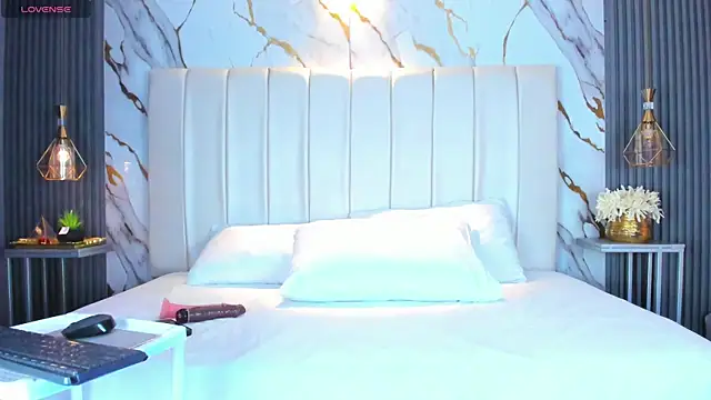 Snapshot of AariaLove chatting on November 21, 5:00 pm AariaLove online show from November 21, 5:00 pm