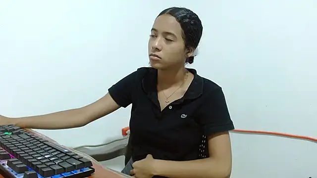 Aura teen hot online show from October 7, 11:35 pm