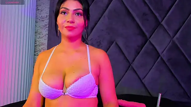 Snapshot of AyshelCooper_ chatting on September 9, 4:39 pm AyshelCooper online show from September 9, 4:39 pm