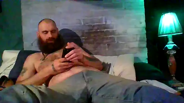 Snapshot of Cowboy815 chatting on September 29, 4:50 am Cowboy815 online show from September 29, 4:50 am