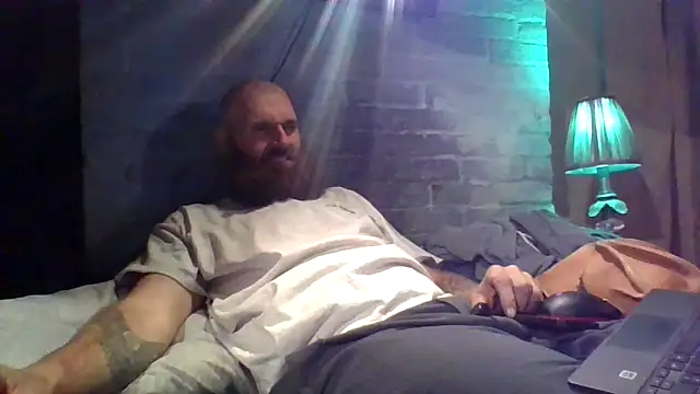 Snapshot of Cowboy815 chatting on November 13, 5:06 am Cowboy815 online show from November 13, 5:06 am