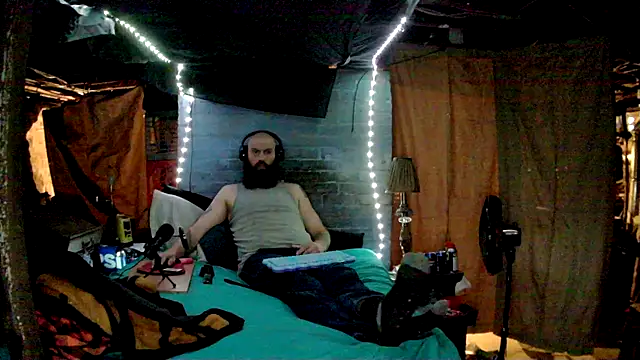 Snapshot of Cowboy815 chatting on November 19, 8:09 pm Cowboy815 online show from November 19, 8:09 pm