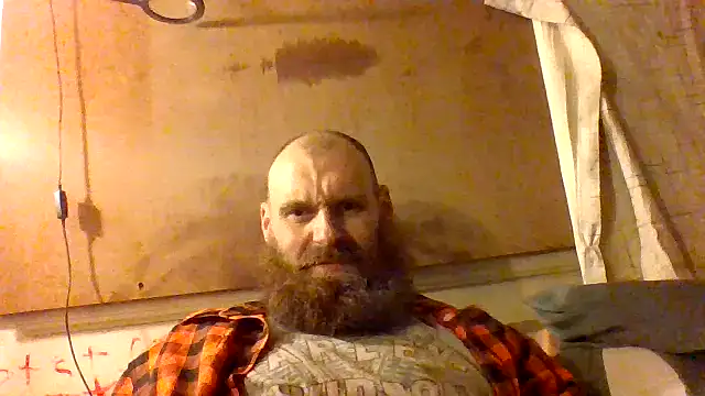 Snapshot of Cowboy815 chatting on May 4, 5:25 am Cowboy815 online show from May 4, 5:25 am