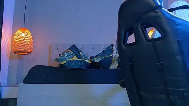 Thaiel Fosteer online show from April 19, 10:03 am