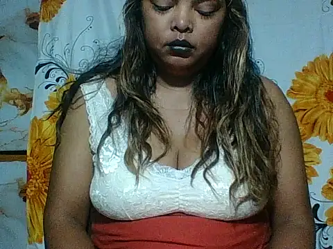 Snapshot of SEXY_METISE chatting on April 27, 1:47 am SEXY METISE online show from April 27, 1:47 am