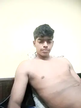Snapshot of monster_33 chatting on April 20, 2:09 pm monster 33 online show from April 20, 2:09 pm