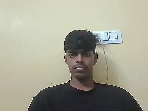 Snapshot of monster_33 chatting on April 22, 4:52 pm monster 33 online show from April 22, 4:52 pm